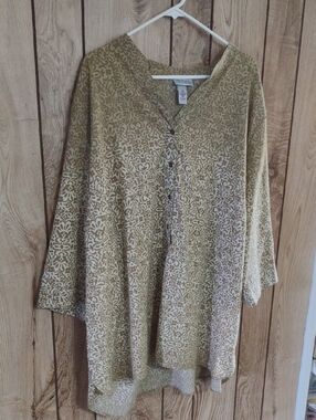 Maggie Barnes For Catherine's 3x High Low Top